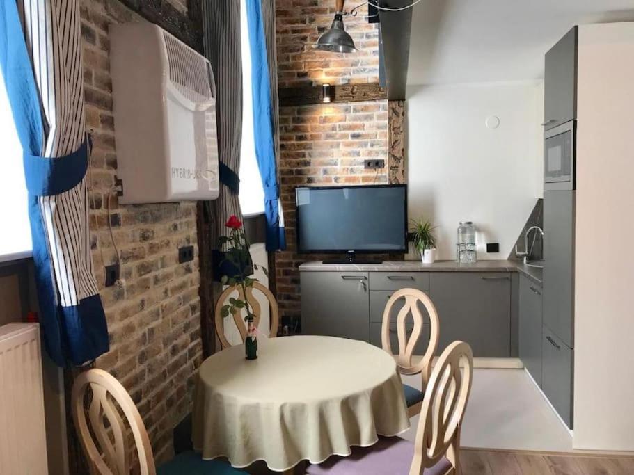 탈린 Charming Loft Near Old Town 아파트 외부 사진